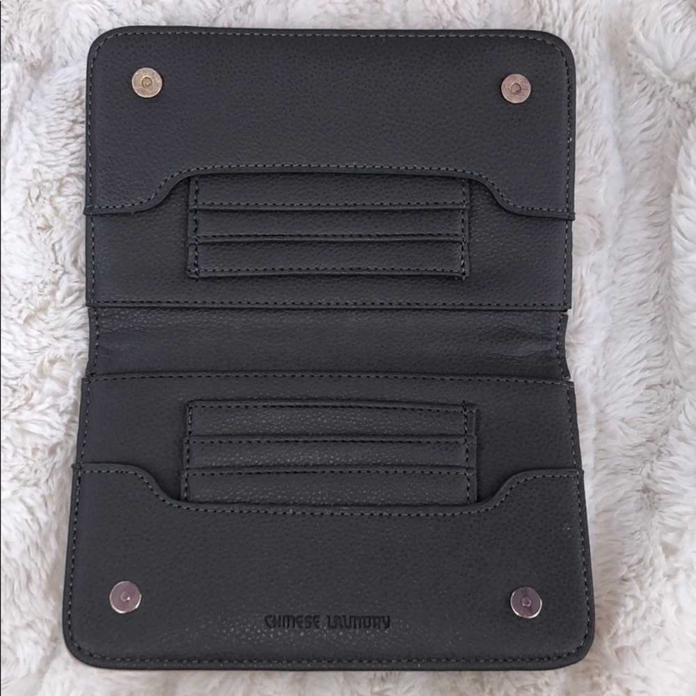 Pretty dusty pink and gray wallet. - Picture 3 of 5